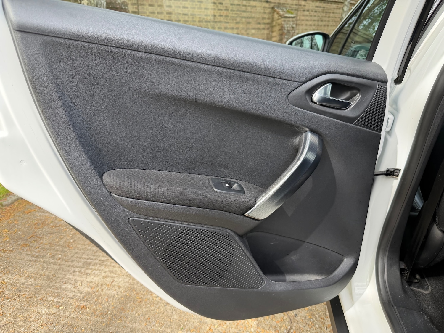 Used Peugeot 2008 2017 for sale - 78196861: Photo 21