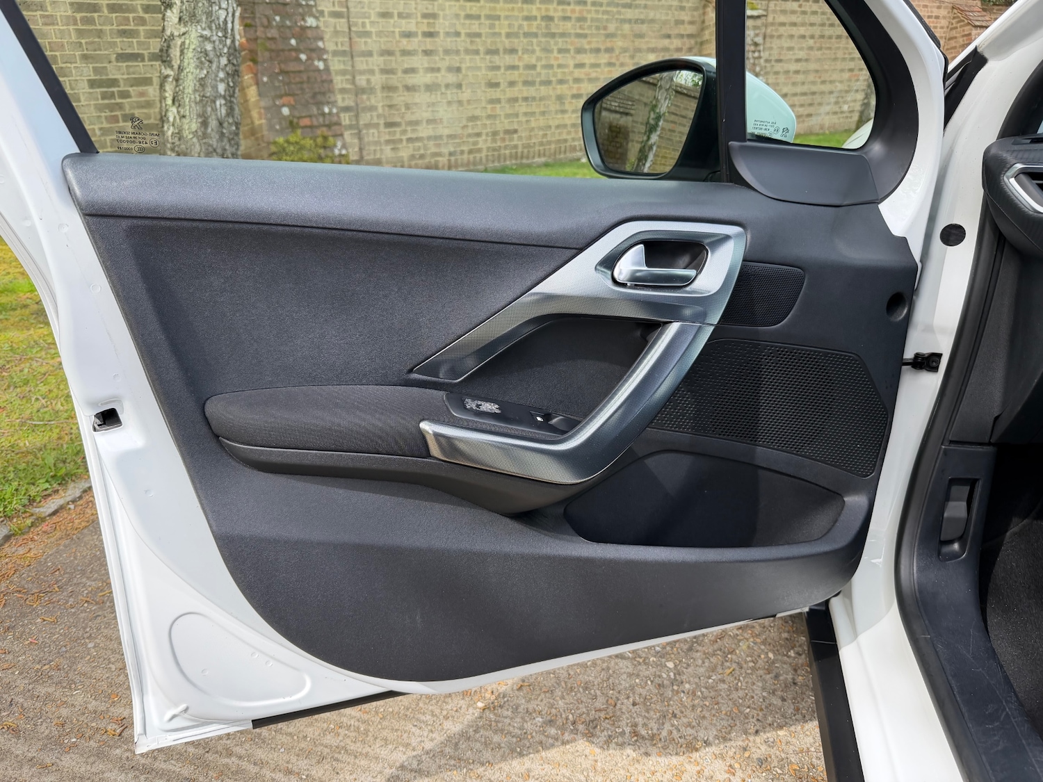 Used Peugeot 2008 2017 for sale - 78196861: Photo 23