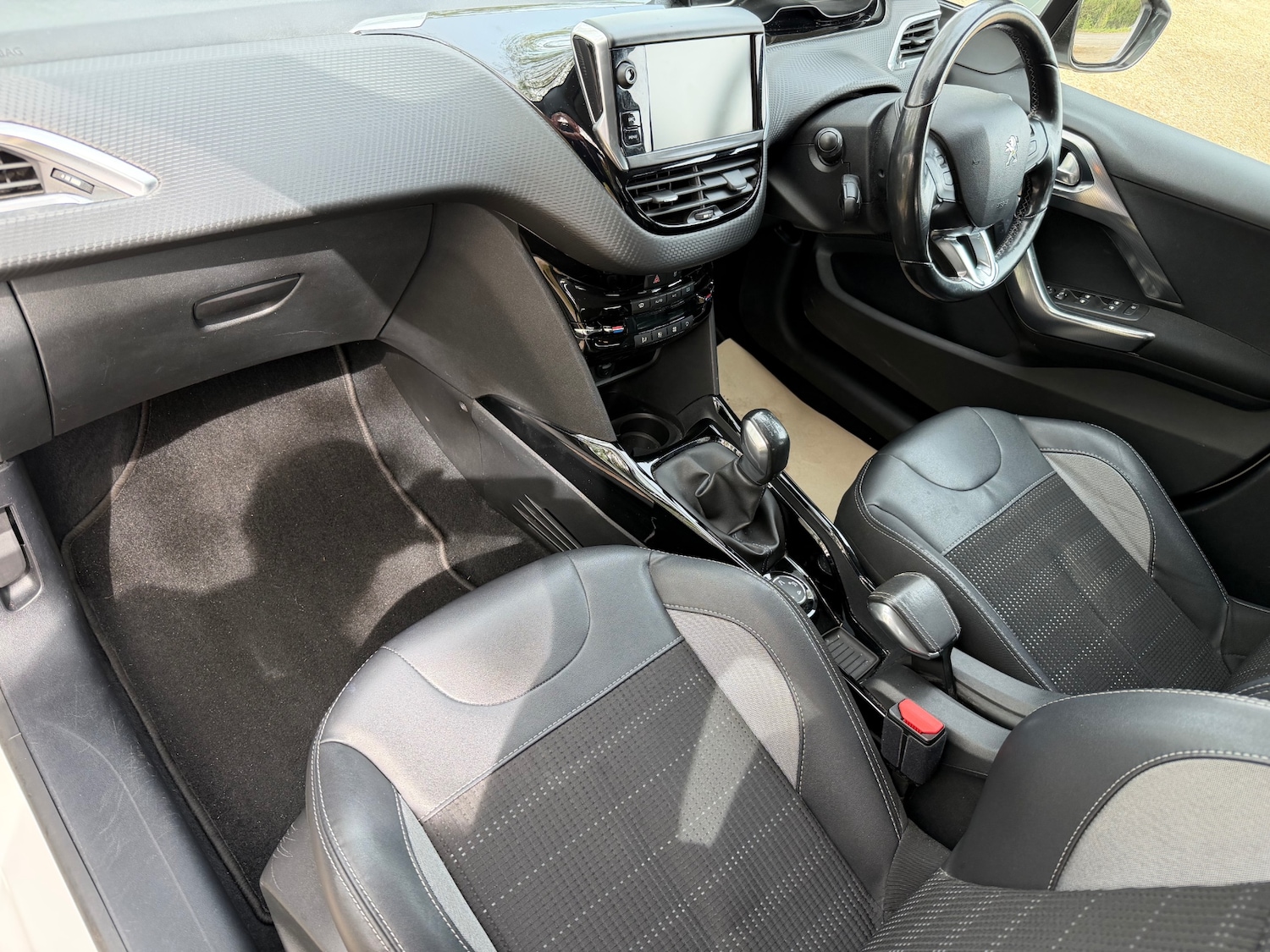 Used Peugeot 2008 2017 for sale - 78196861: Photo 25