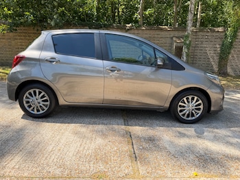 Used Toyota Yaris 2016 for sale - 79193855: Photo