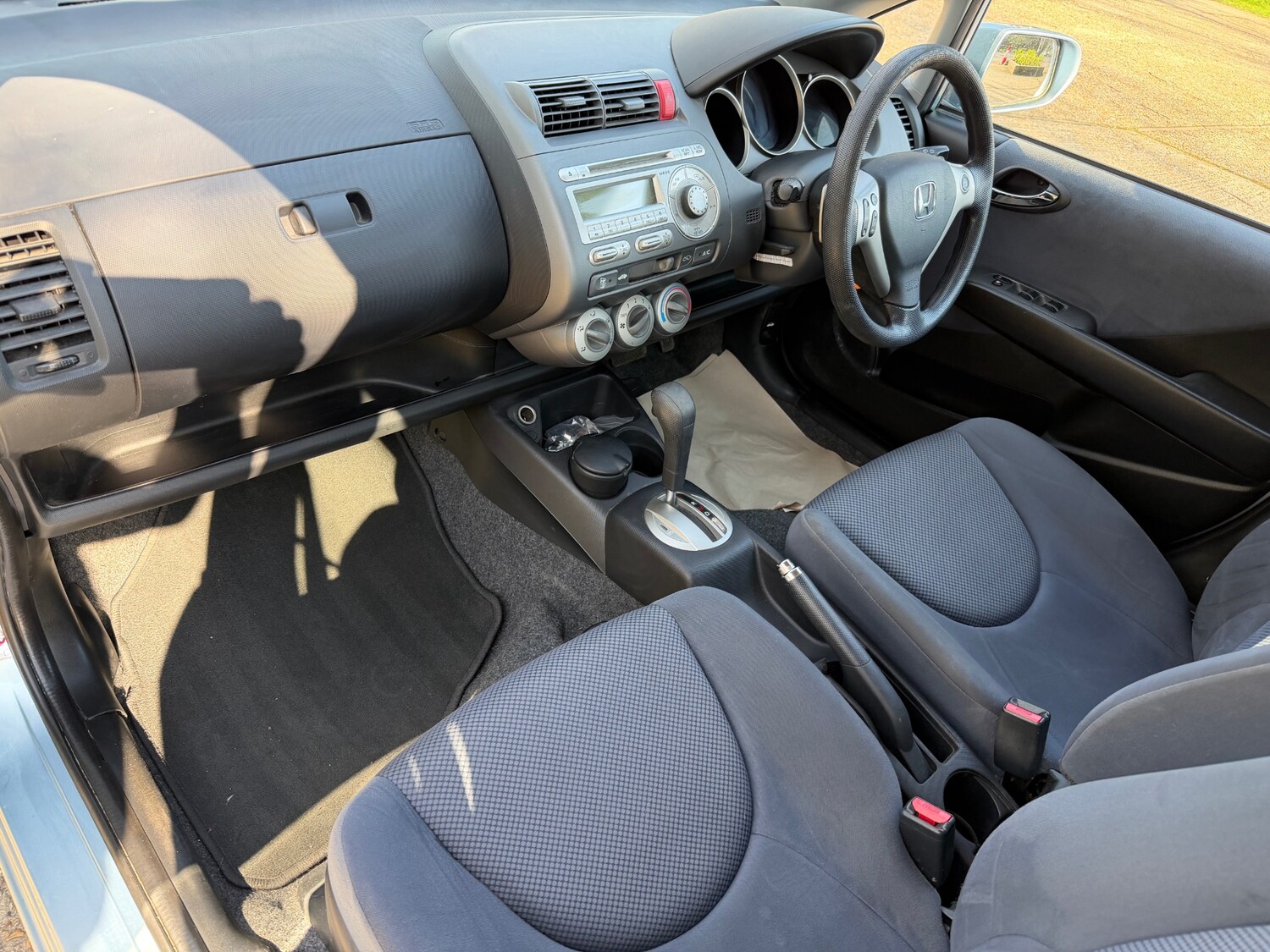 Used Honda Jazz 2006 for sale - 77945511: Photo 21