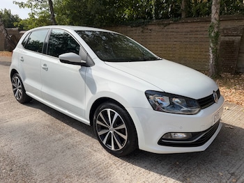 Used Volkswagen Polo 2017 for sale - 79365344: Photo