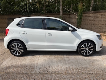 Used Volkswagen Polo 2017 for sale - 79365344: Photo