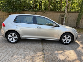 Used Volkswagen Golf 2017 for sale - 75288762: Photo