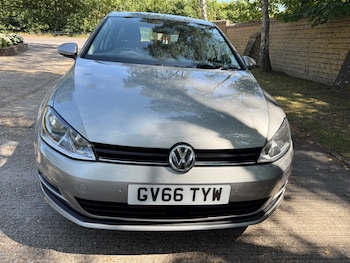 Used Volkswagen Golf 2017 for sale - 75288762: Photo
