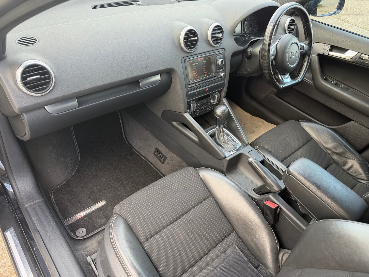 Used Audi A3 2010 for sale - 78067243: Photo 25