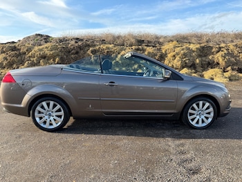 Used Ford Focus CC 2010 for sale - 77311488: Photo