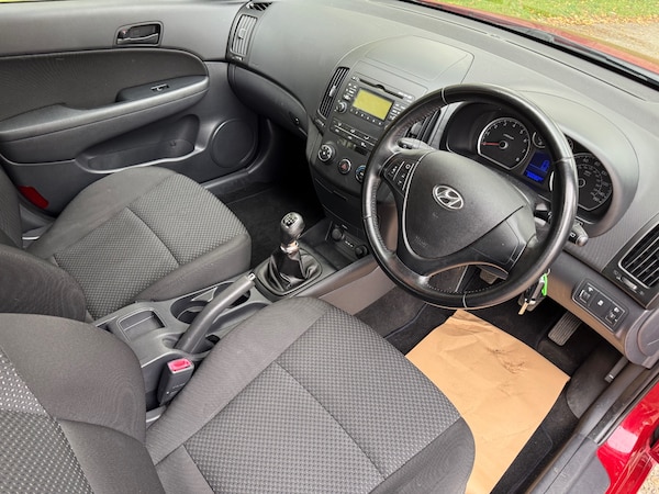 Used Hyundai i30 2011 for sale - 76300699: Photo 16