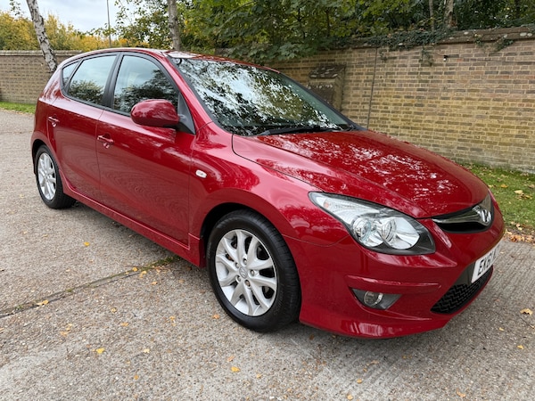Used Hyundai i30 2011 for sale - 76300699: Photo 1