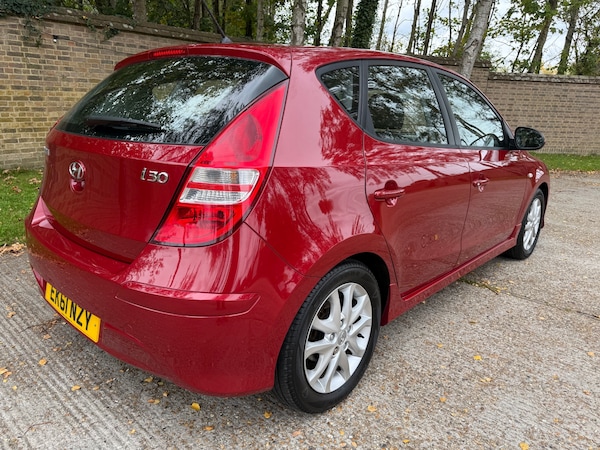 Used Hyundai i30 2011 for sale - 76300699: Photo 8