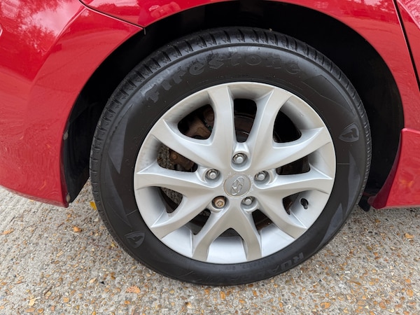 Used Hyundai i30 2011 for sale - 76300699: Photo 9
