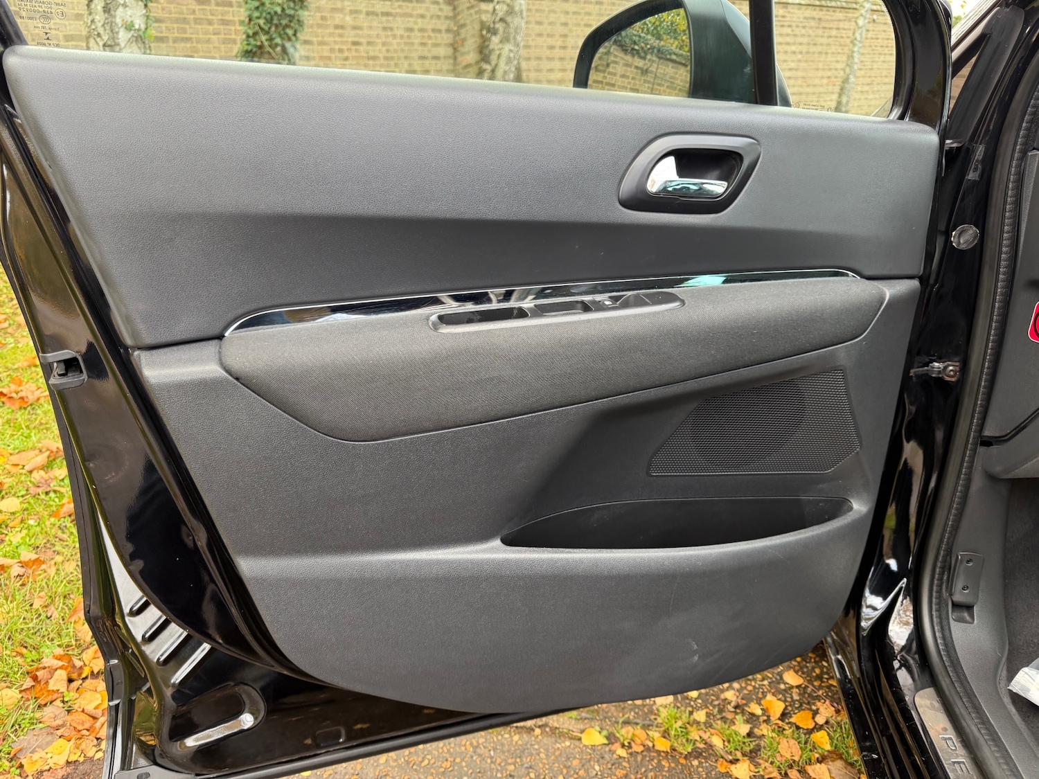 Used Peugeot 5008 2014 for sale - 76492347: Photo 26