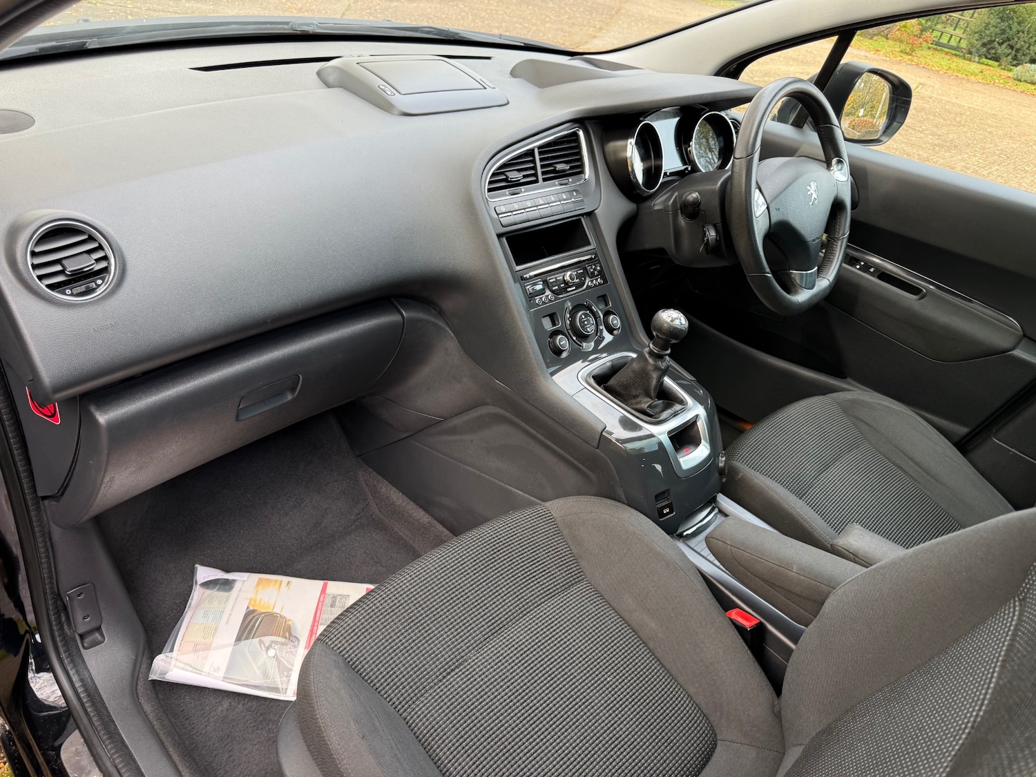 Used Peugeot 5008 2014 for sale - 76492347: Photo 28