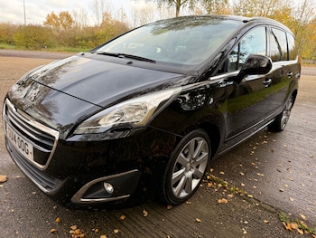 Used Peugeot 5008 2014 for sale - 76492347: Photo