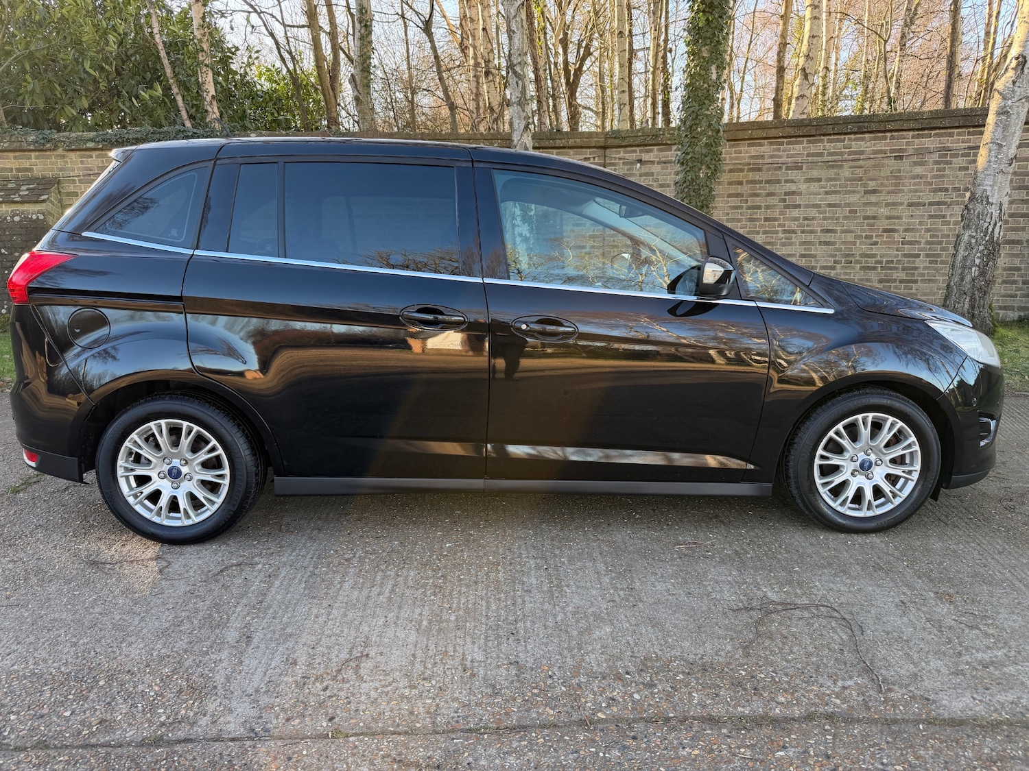 Used Ford Grand C-Max 2012 for sale - 77094171: Photo 2