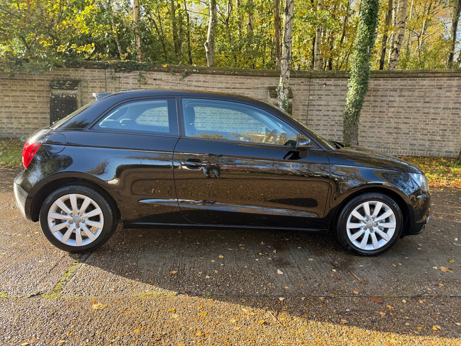 Used Audi A1 2014 for sale - 76436360: Photo 2