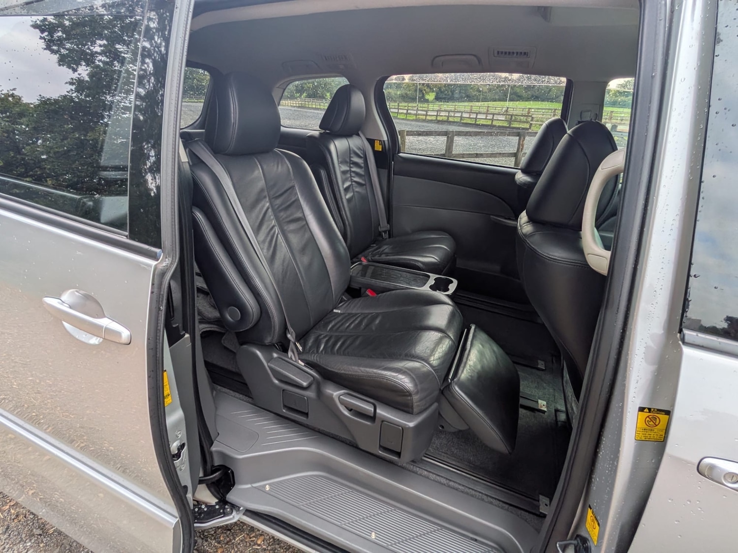 Used Toyota Estima 2008 for sale - 76603010: Photo 10