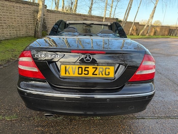 Used Mercedes-Benz CLK 2005 for sale - 77129732: Photo