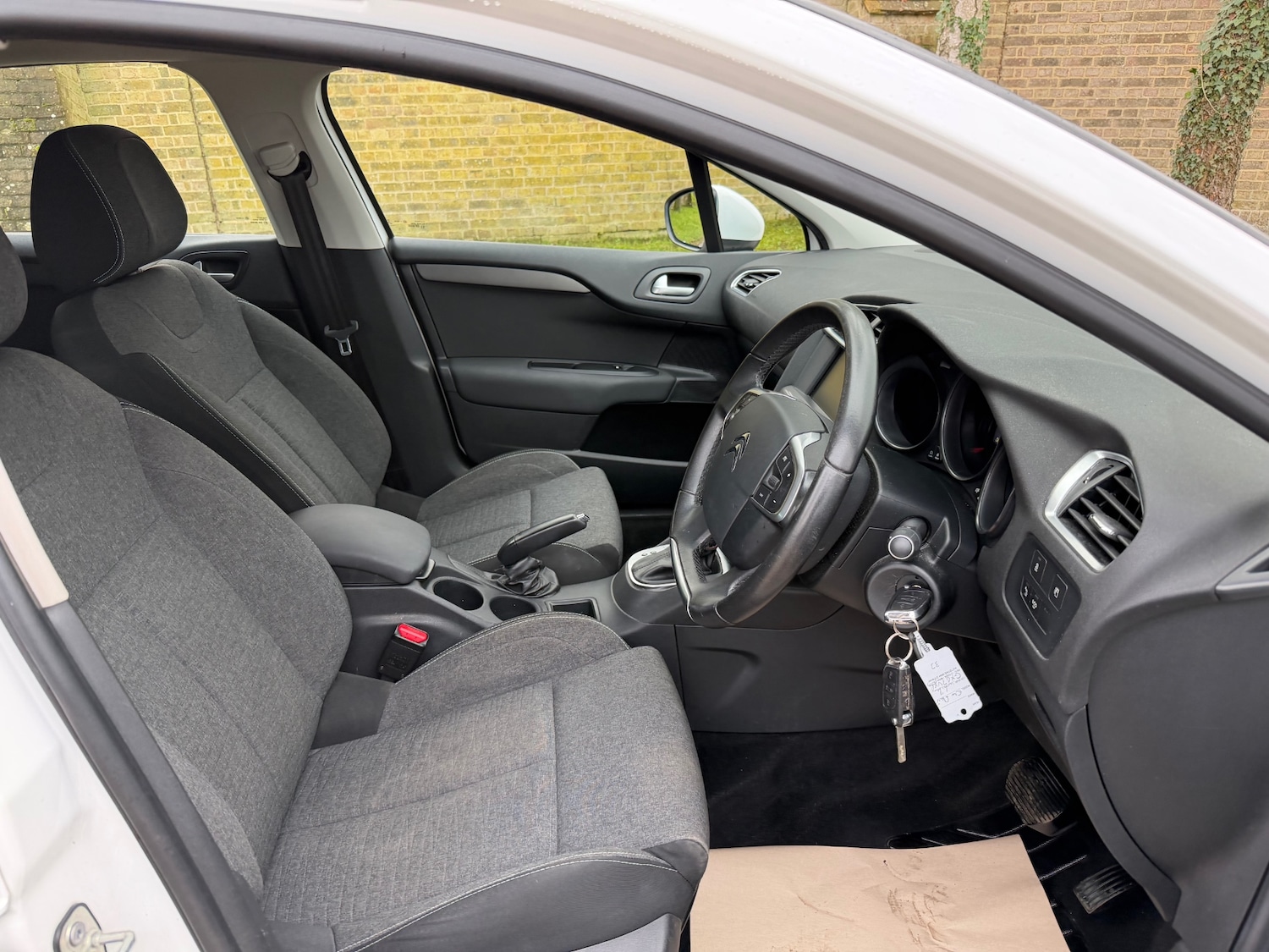 Used Citroen C4 2017 for sale - 76969814: Photo 14