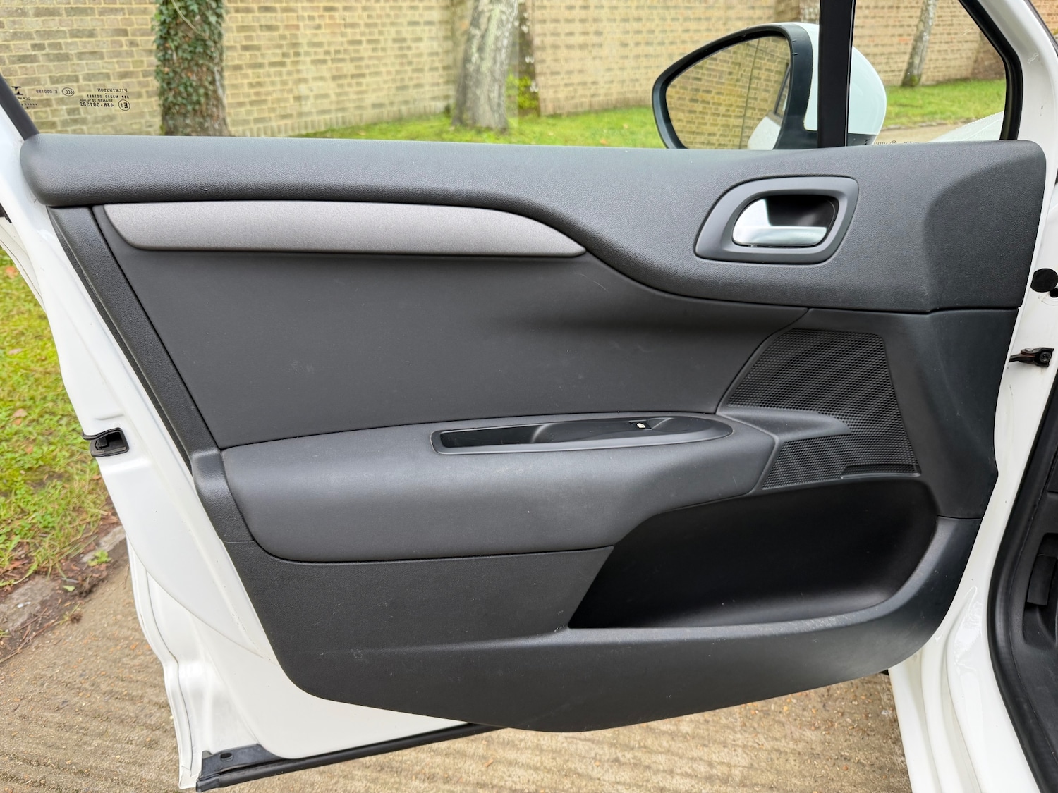 Used Citroen C4 2017 for sale - 76969814: Photo 24