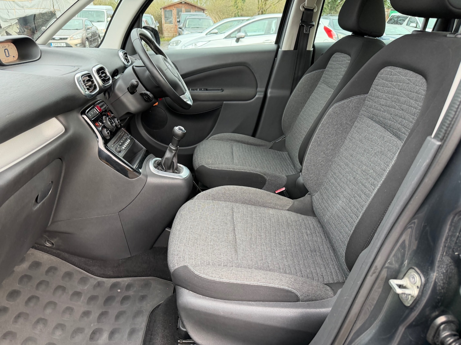 Used Citroen C3 Picasso 2016 for sale - 77337884: Photo 24