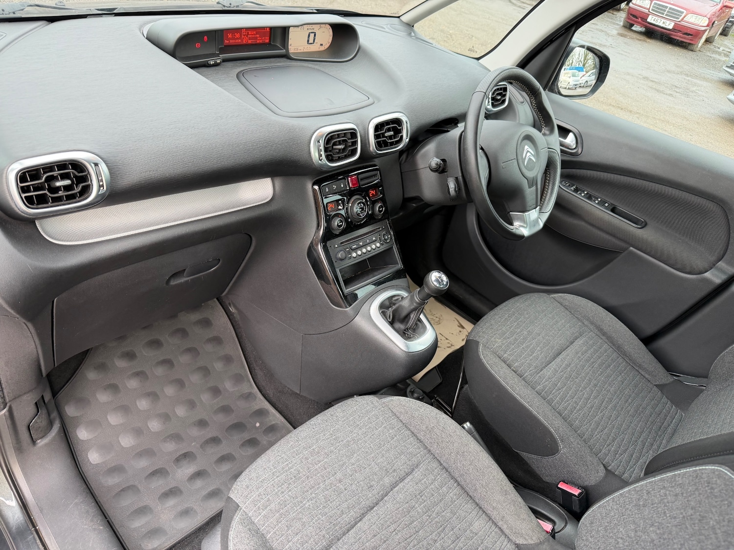 Used Citroen C3 Picasso 2016 for sale - 77337884: Photo 25