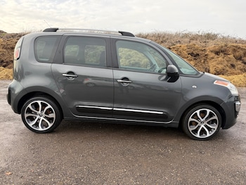 Used Citroen C3 Picasso 2016 for sale - 77337884: Photo