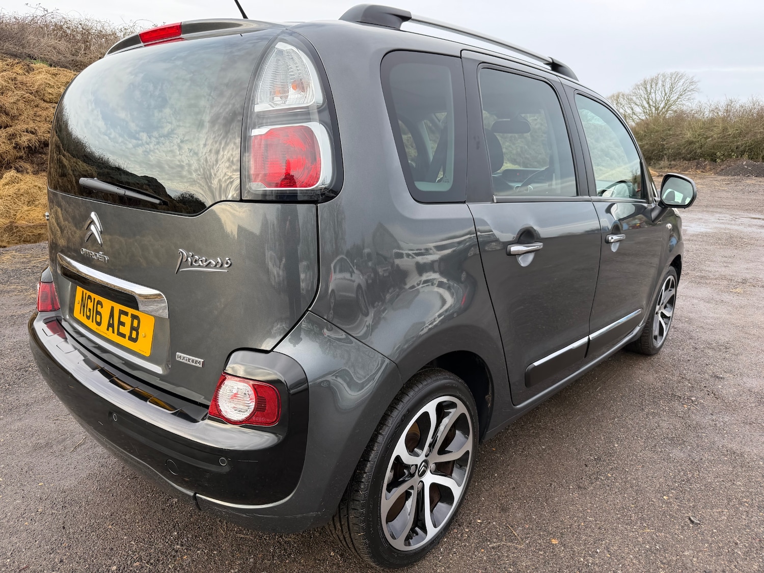 Used Citroen C3 Picasso 2016 for sale - 77337884: Photo 3