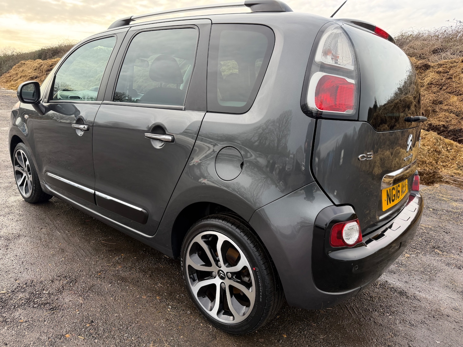 Used Citroen C3 Picasso 2016 for sale - 77337884: Photo 5
