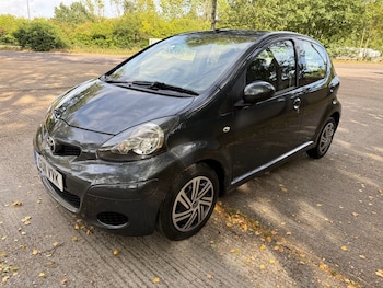 Used Toyota AYGO 2011 for sale - 75692163: Photo