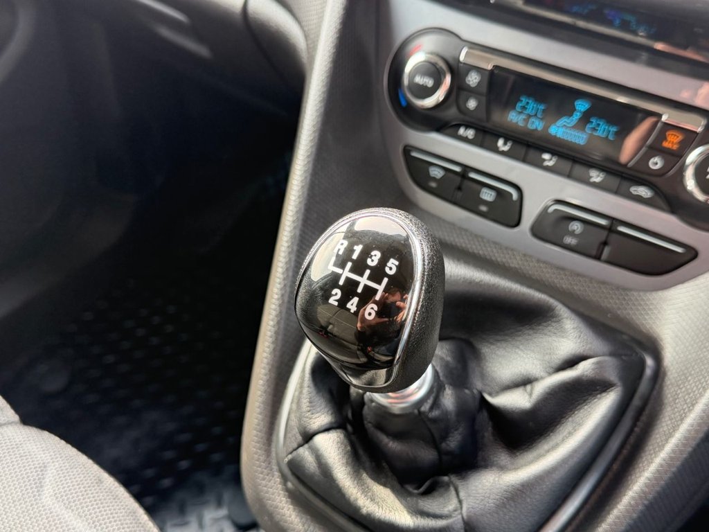 Used Ford Transit Connect 2018 for sale - 77765254: Photo 37