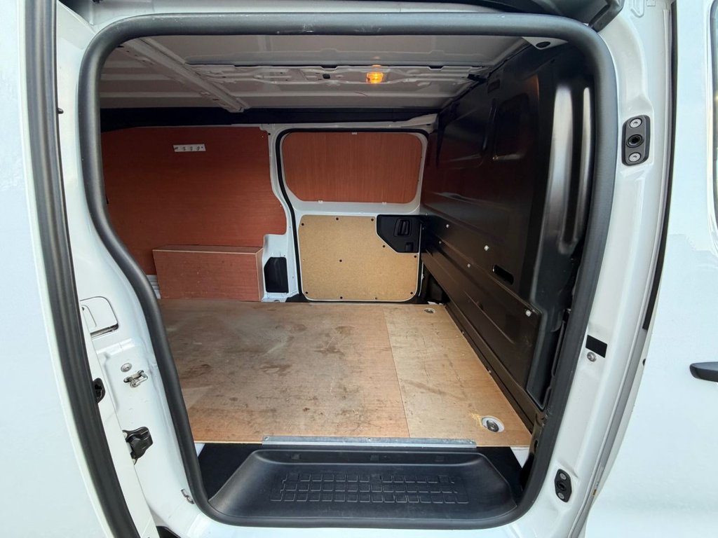 Used Vauxhall Vivaro 2024 for sale - 76900596: Photo 16