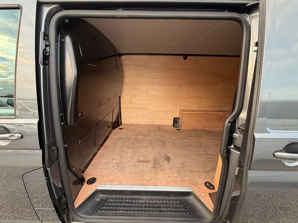 Used Volkswagen Transporter 2022 for sale - 76510167: Photo 21