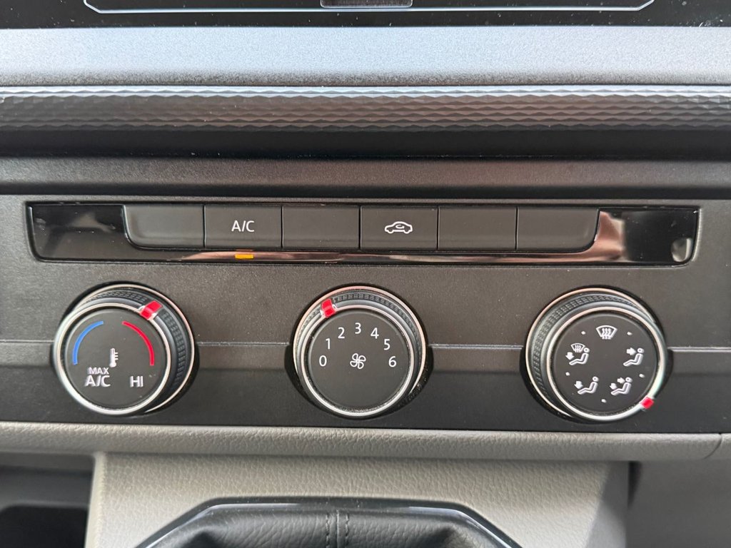 Used Volkswagen Transporter 2022 for sale - 76510167: Photo 35