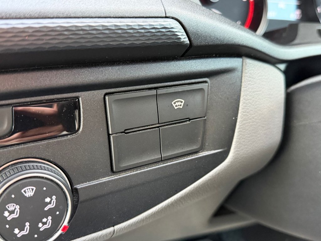 Used Volkswagen Transporter 2022 for sale - 76510167: Photo 37