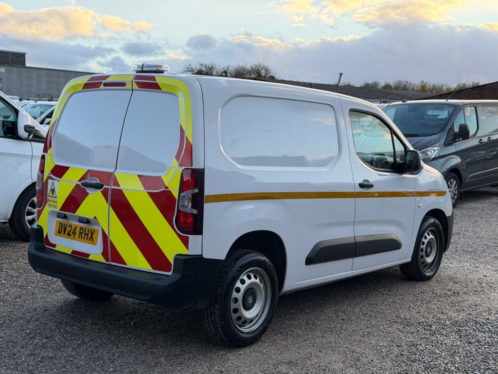 Used Vauxhall Combo 2024 for sale - 76441776: Photo 8