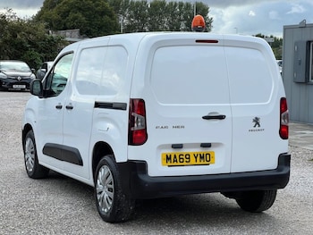 Used Peugeot Partner 2019 for sale - 75937525: Photo