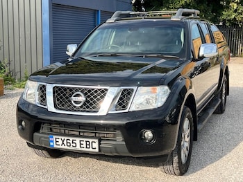 Used Nissan Navara 2015 for sale - 75565066: Photo