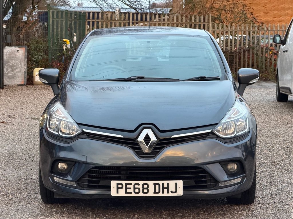 Used Renault Clio 2025 for sale - 76820206: Photo 2
