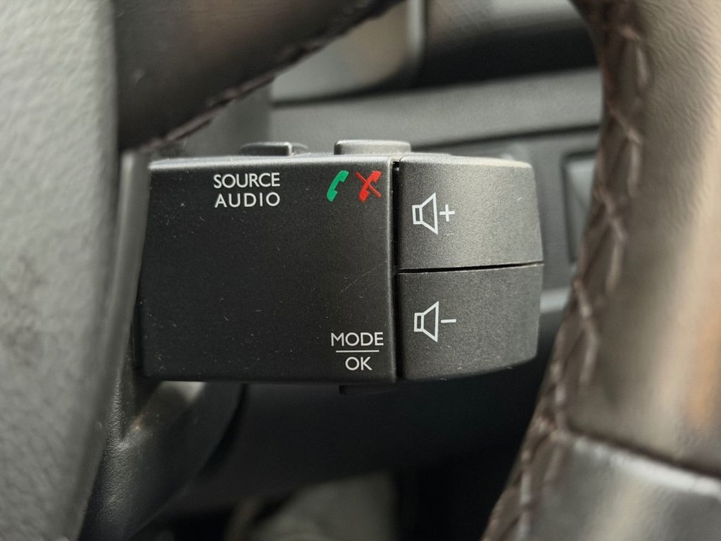 Used Renault Clio 2025 for sale - 76820206: Photo 27