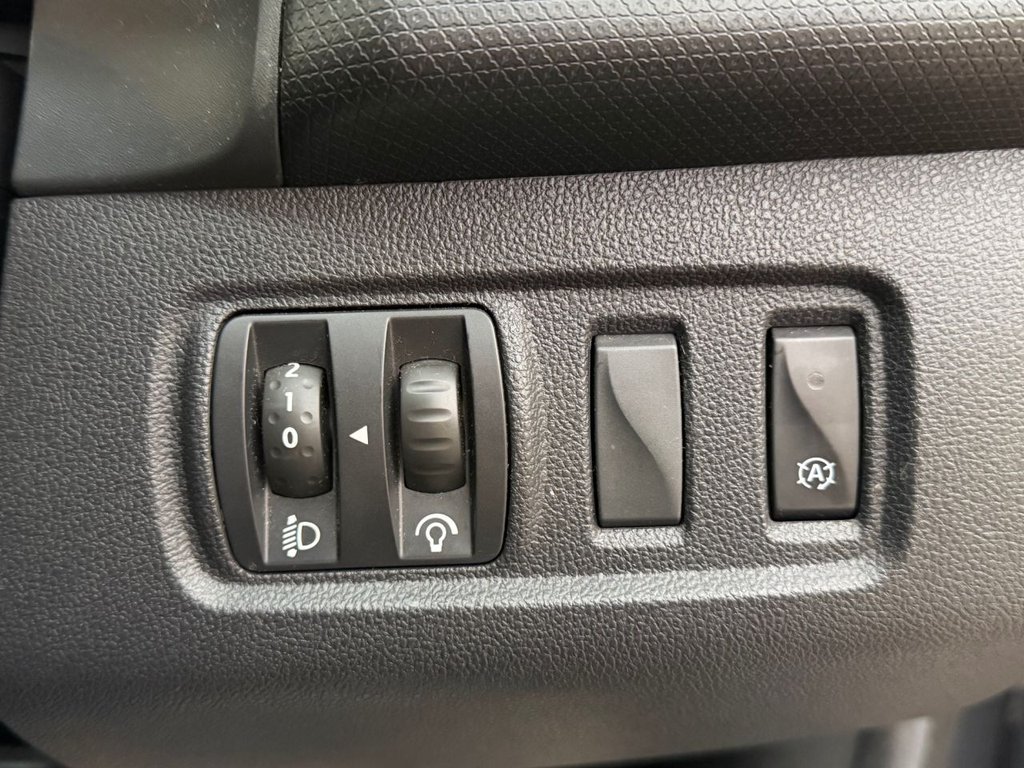 Used Renault Clio 2025 for sale - 76820206: Photo 30