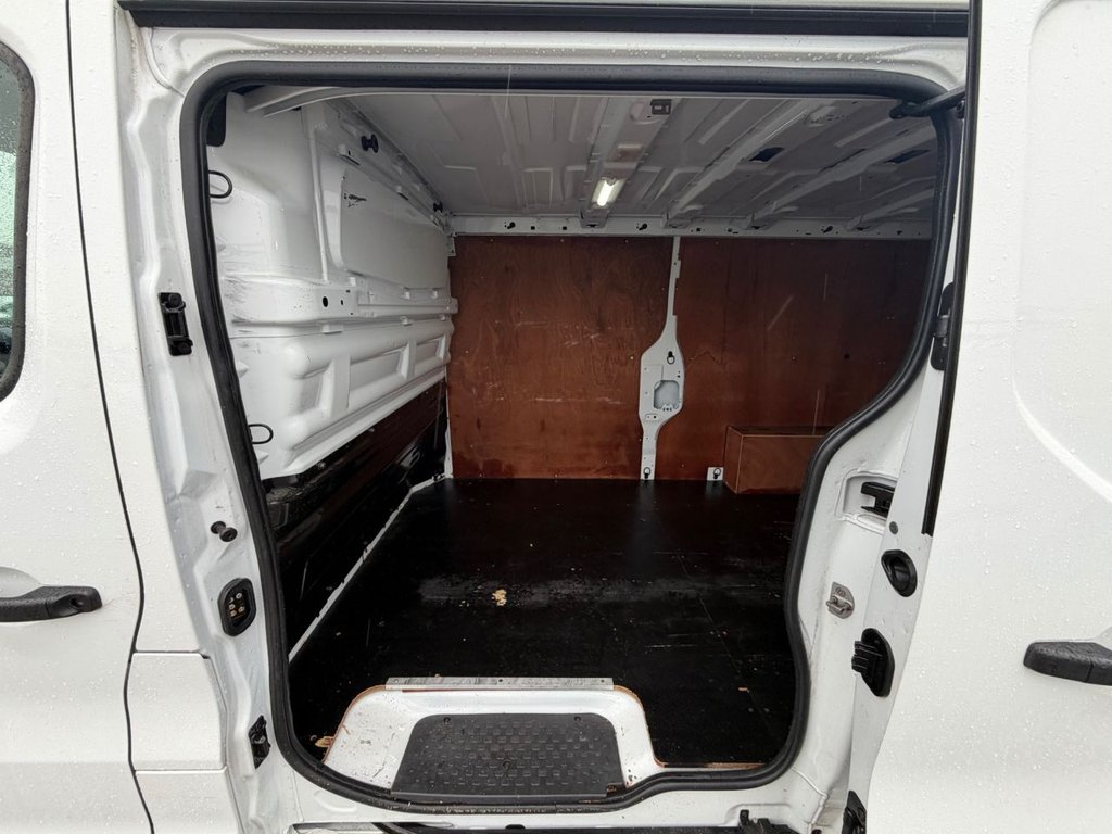 Used Vauxhall Vivaro 2018 for sale - 77547244: Photo 17