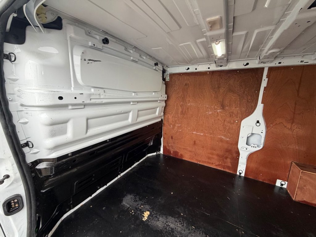 Used Vauxhall Vivaro 2018 for sale - 77547244: Photo 18