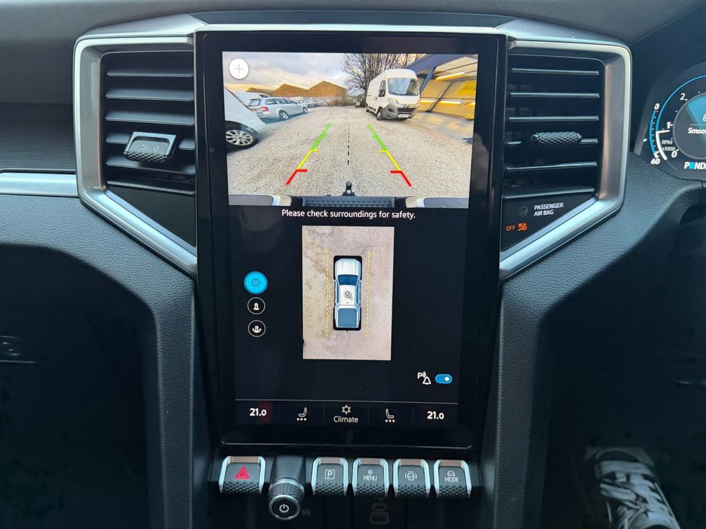 Used Volkswagen Amarok 2024 for sale - 76691300: Photo 11