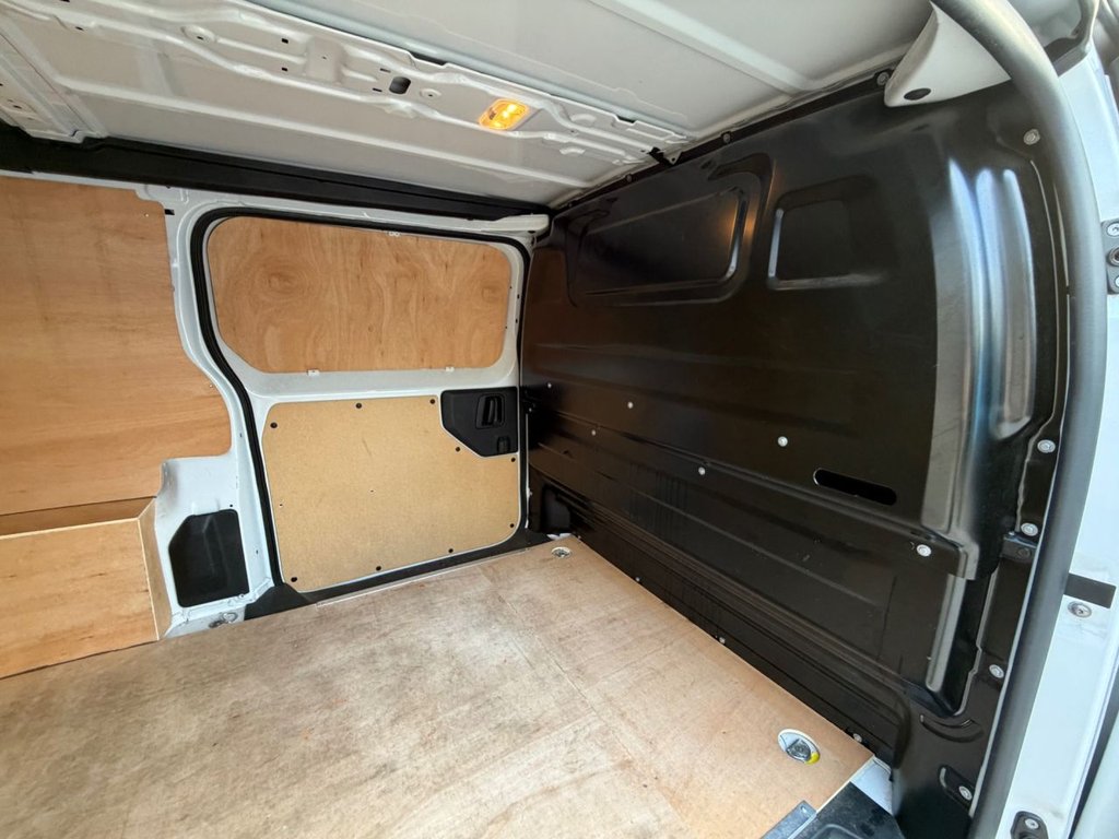 Used Vauxhall Vivaro 2024 for sale - 77936377: Photo 18