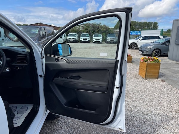 Used Volkswagen Amarok 2024 for sale - 75306561: Photo 17
