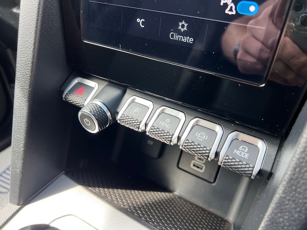 Used Volkswagen Amarok 2024 for sale - 75306561: Photo 47