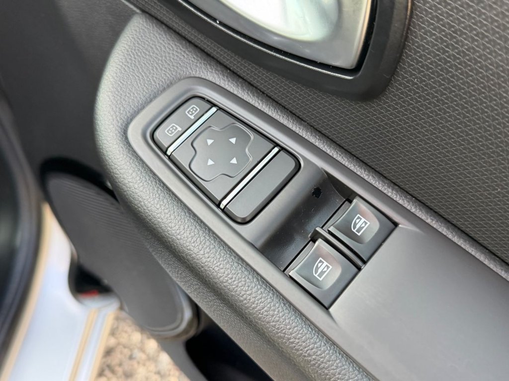 Used Renault Clio 2019 for sale - 77498557: Photo 17