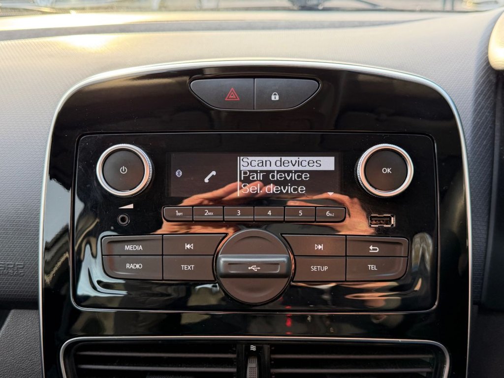 Used Renault Clio 2019 for sale - 77498557: Photo 36