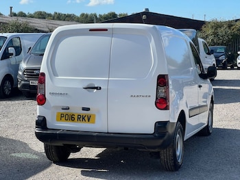 Used Peugeot Partner 2016 for sale - 76074073: Photo